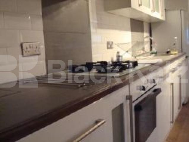 			New Instruction, 3 Bedroom, 1 bath, 1 reception Flat			 Cheverton Road, Highgate Boarders